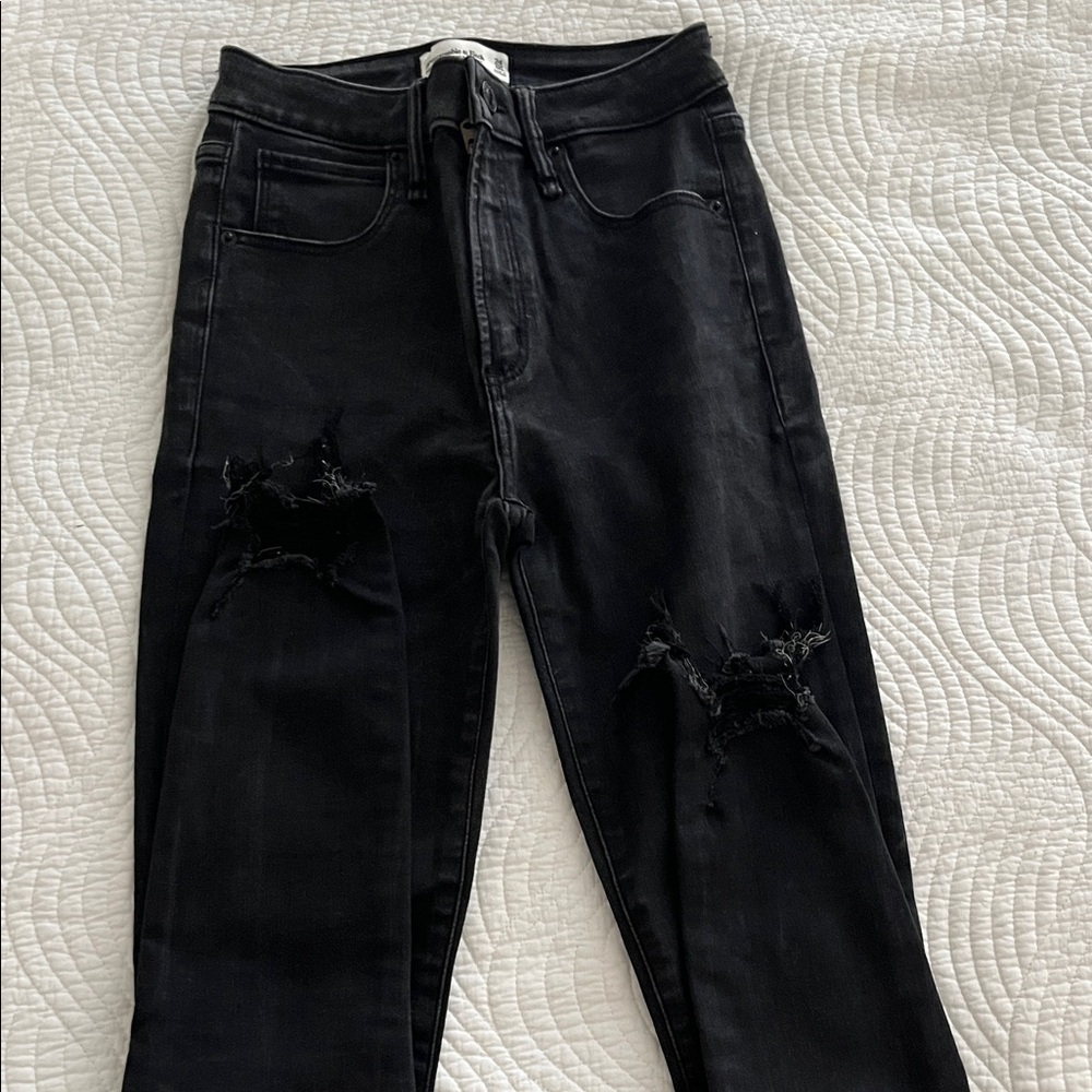 Abercrombie Black high rise super skinny ankle Distressed bottom Women's Jeans